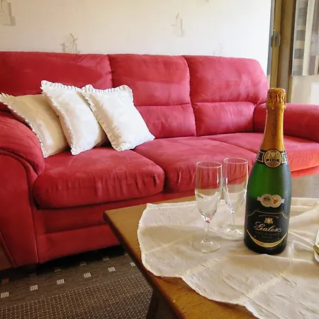 Beautiful Near Forest In Apartment Nidrum